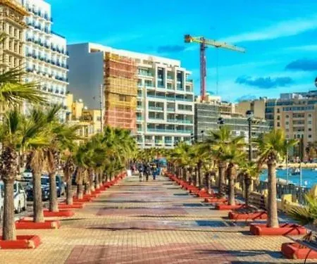Ana Seafront Haven Apartment *