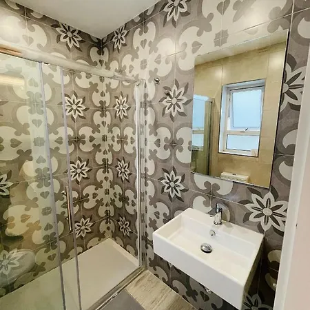 Ana Seafront Haven Apartment